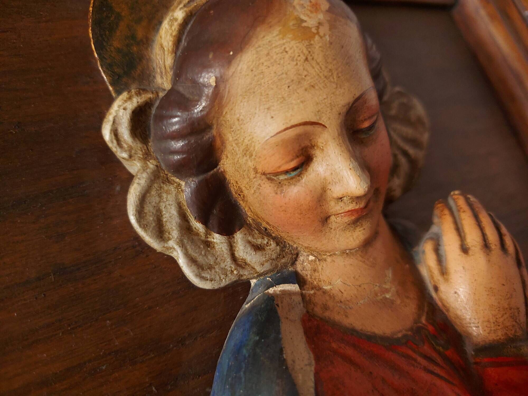 Painting, low relief in polychrome plaster, virgin mary, child jesus on wooden frame