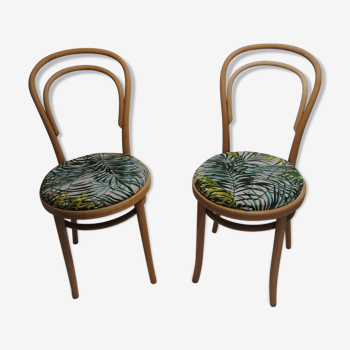 Pair of chairs type brewery