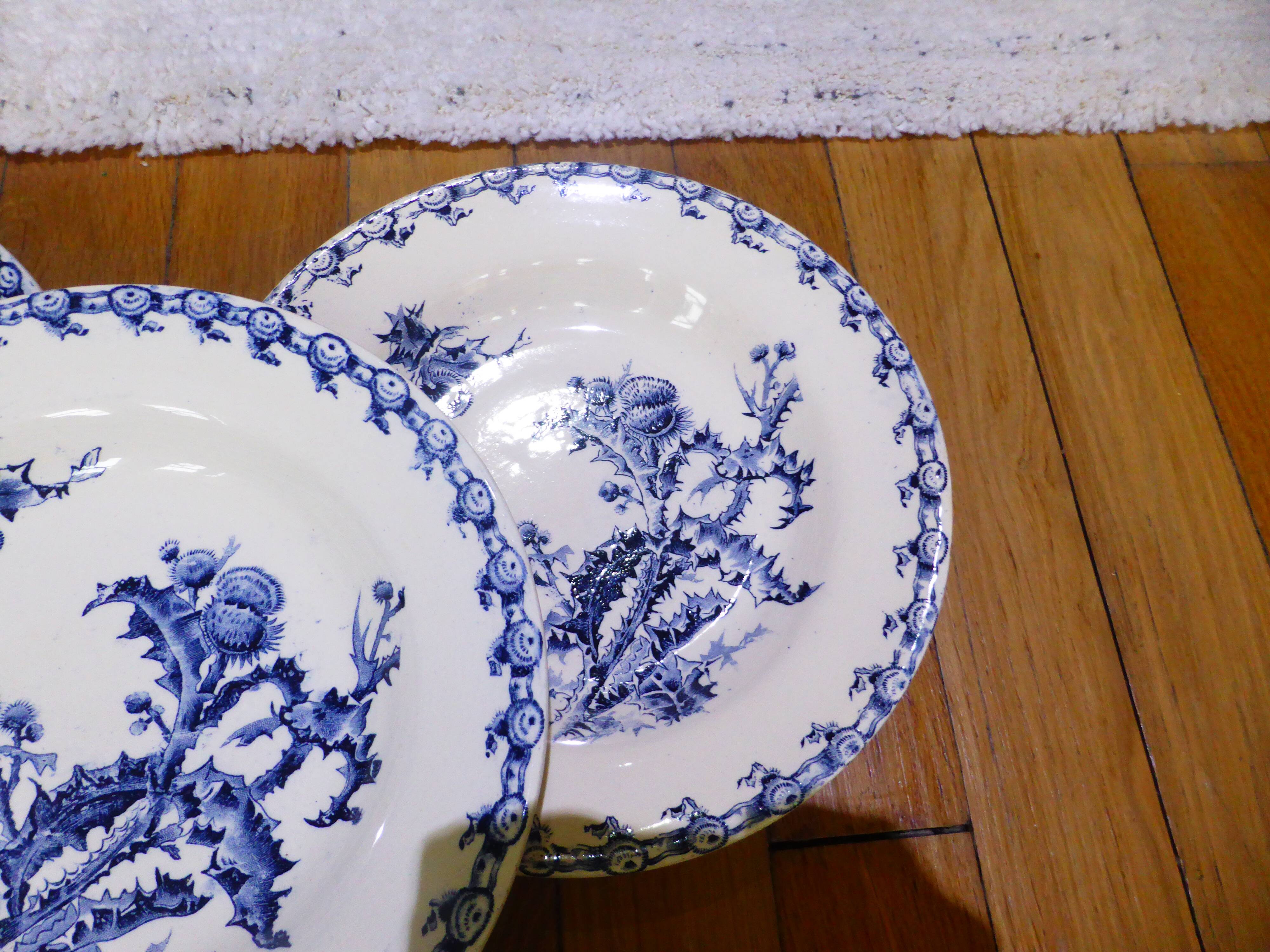 4 deep plates Gien Chardons 260323