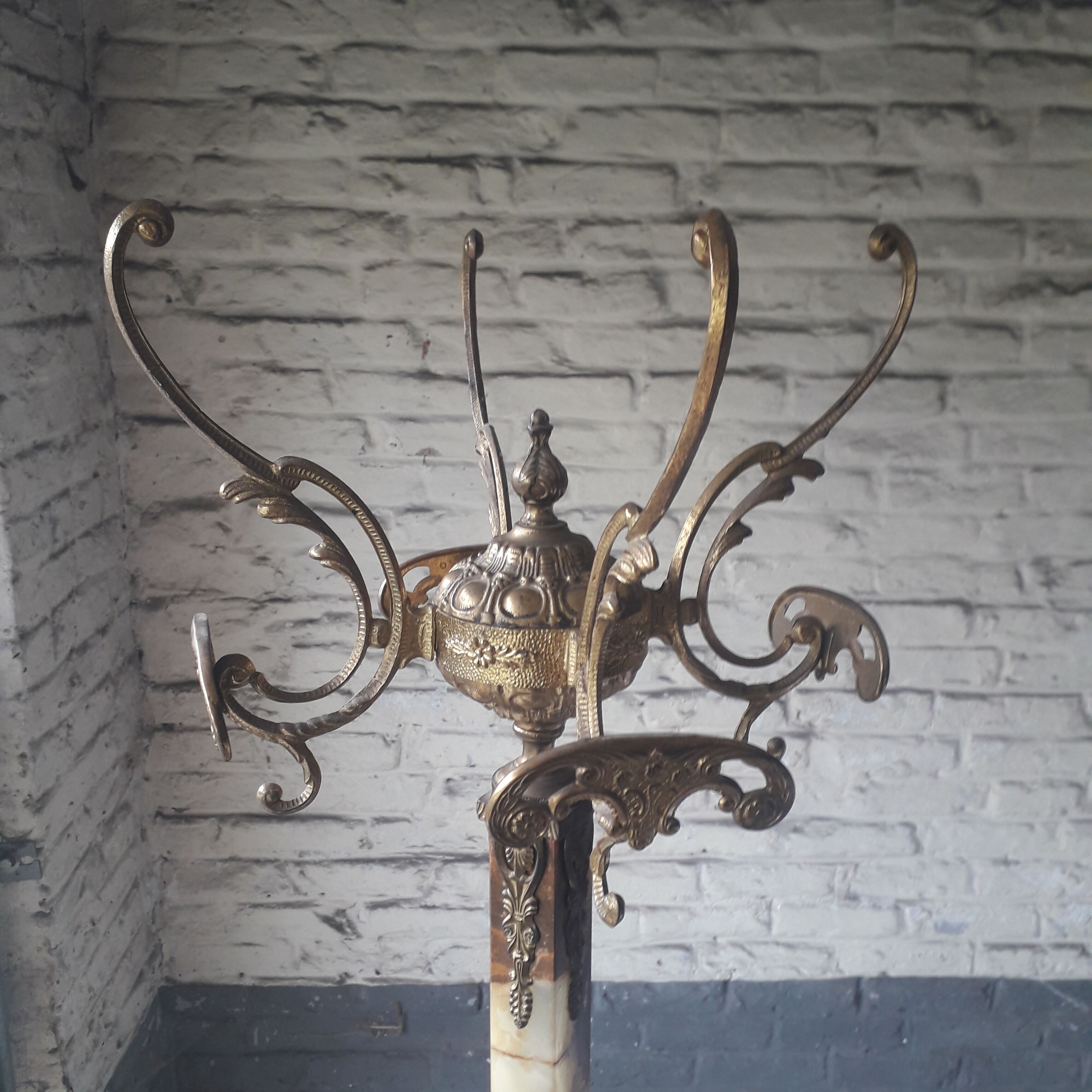 Italian coat rack brass and onyx