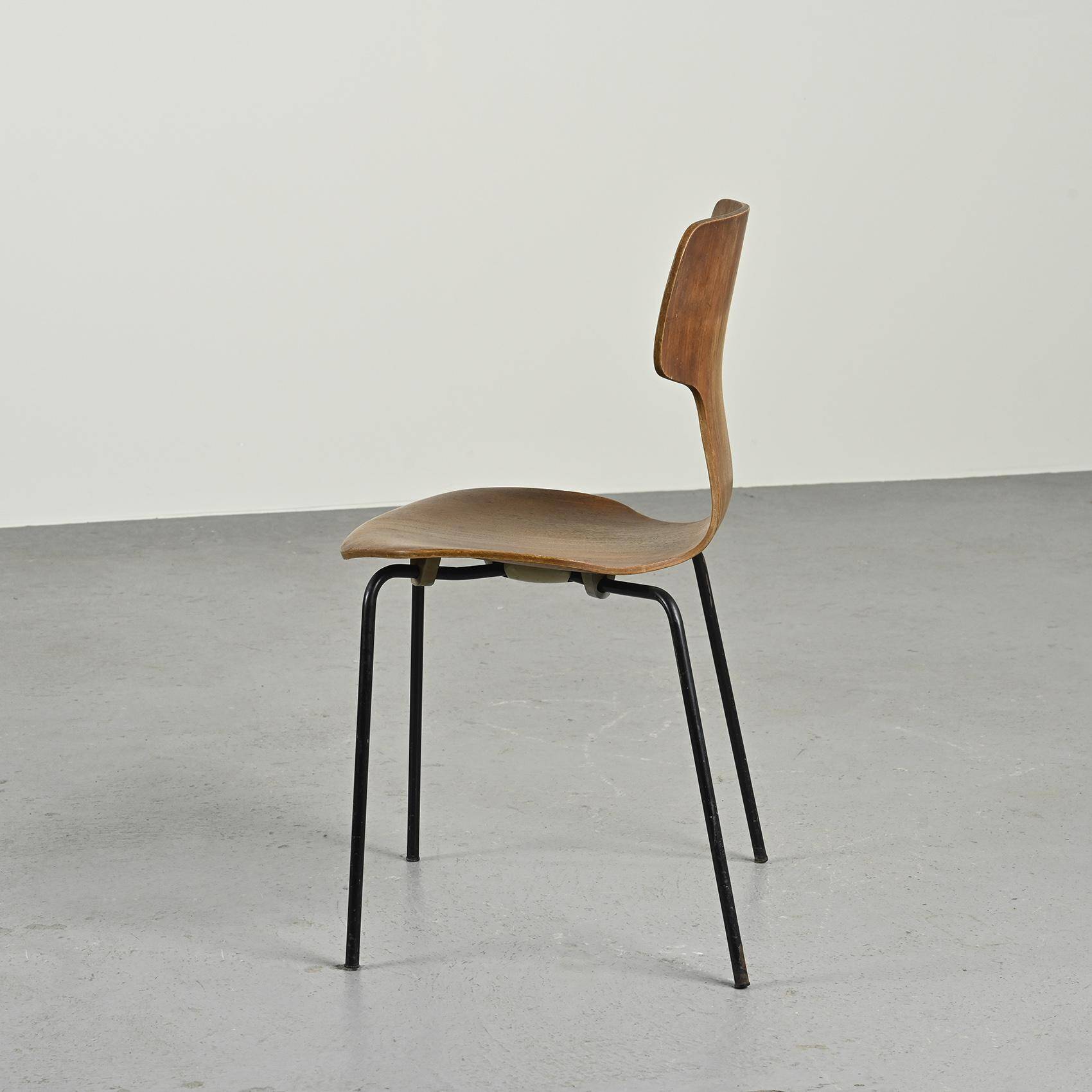 Teak office chair 3103 by Arne Jacobsen, circa 1970