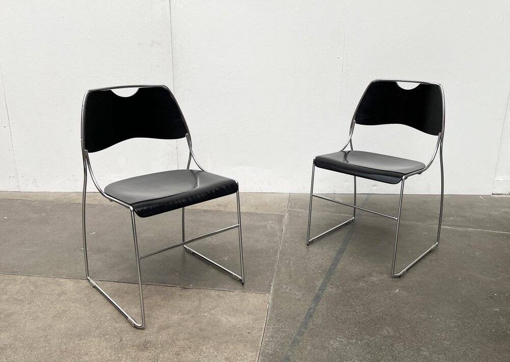 Set of minimalist postmodern stackable chairs, 1980s.
