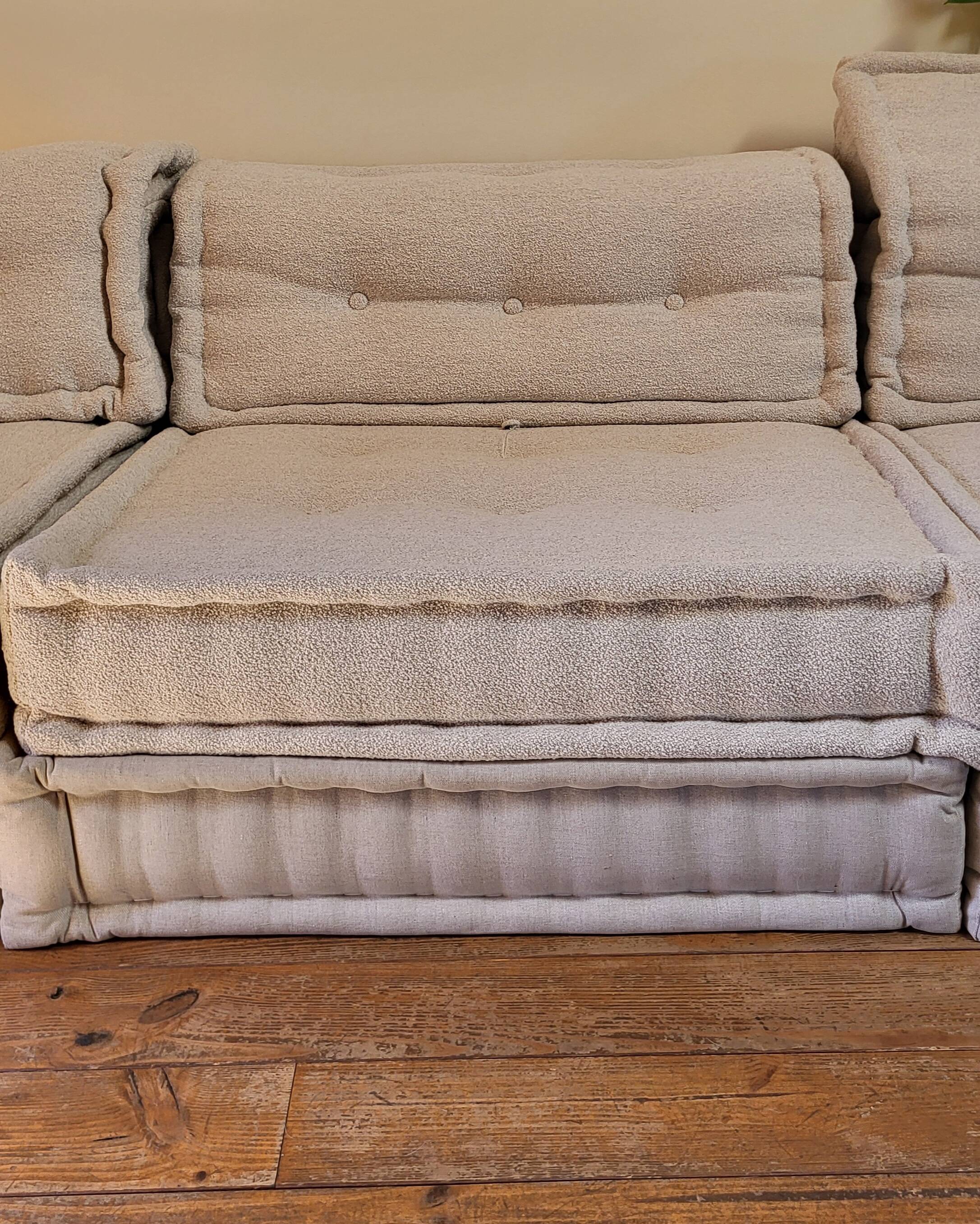 Mah Jong sofa by Roche Bobois in beige by Hans Hopfer, set of 7 modules.