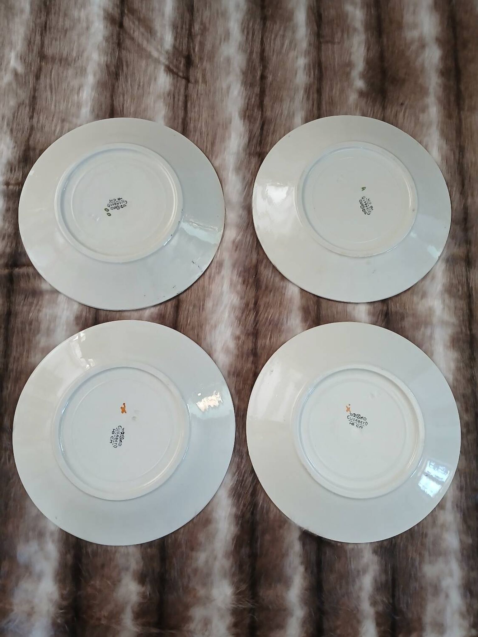 4 antique flat plates "Élisabeth"