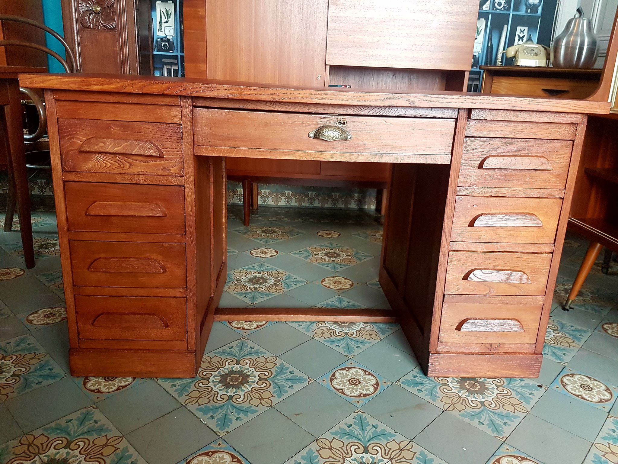 Old oak 1960 administration office