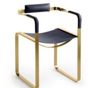 Paire de fauteuils Wanderlust avec dossier bleu marine et laiton
