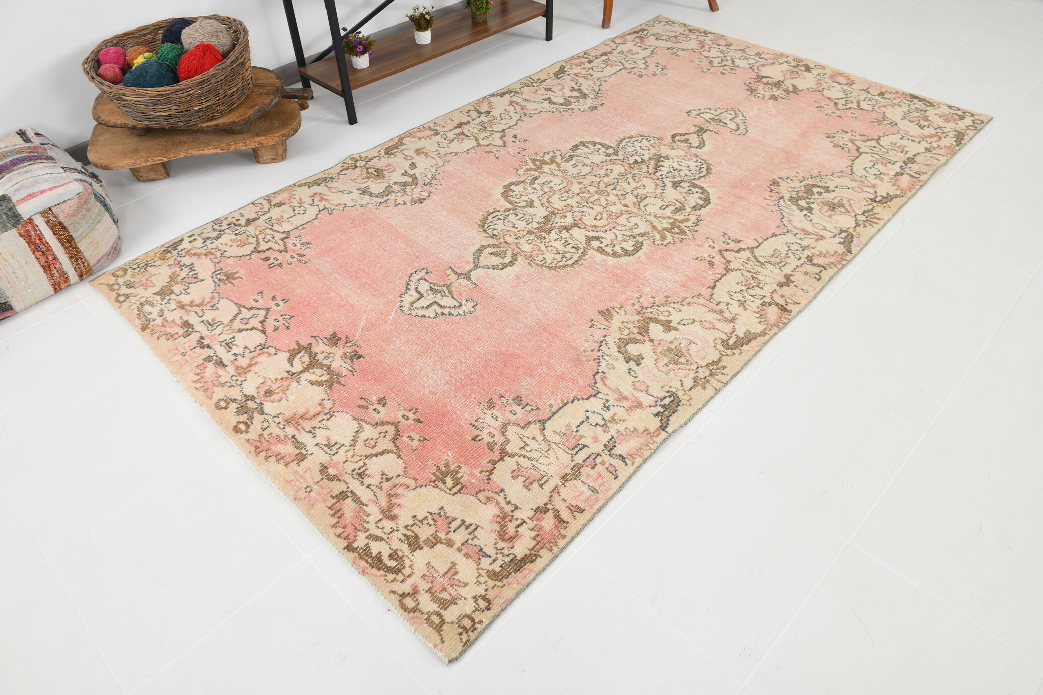 5x10 pink and beige classic turkish rug, 291x163cm