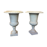 Pair of medicid vasques, cast, exterior