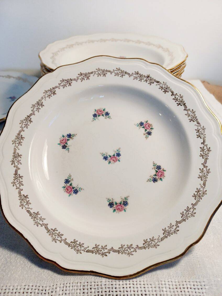 Set of 12 golden and flowery Amandinoise soup plates