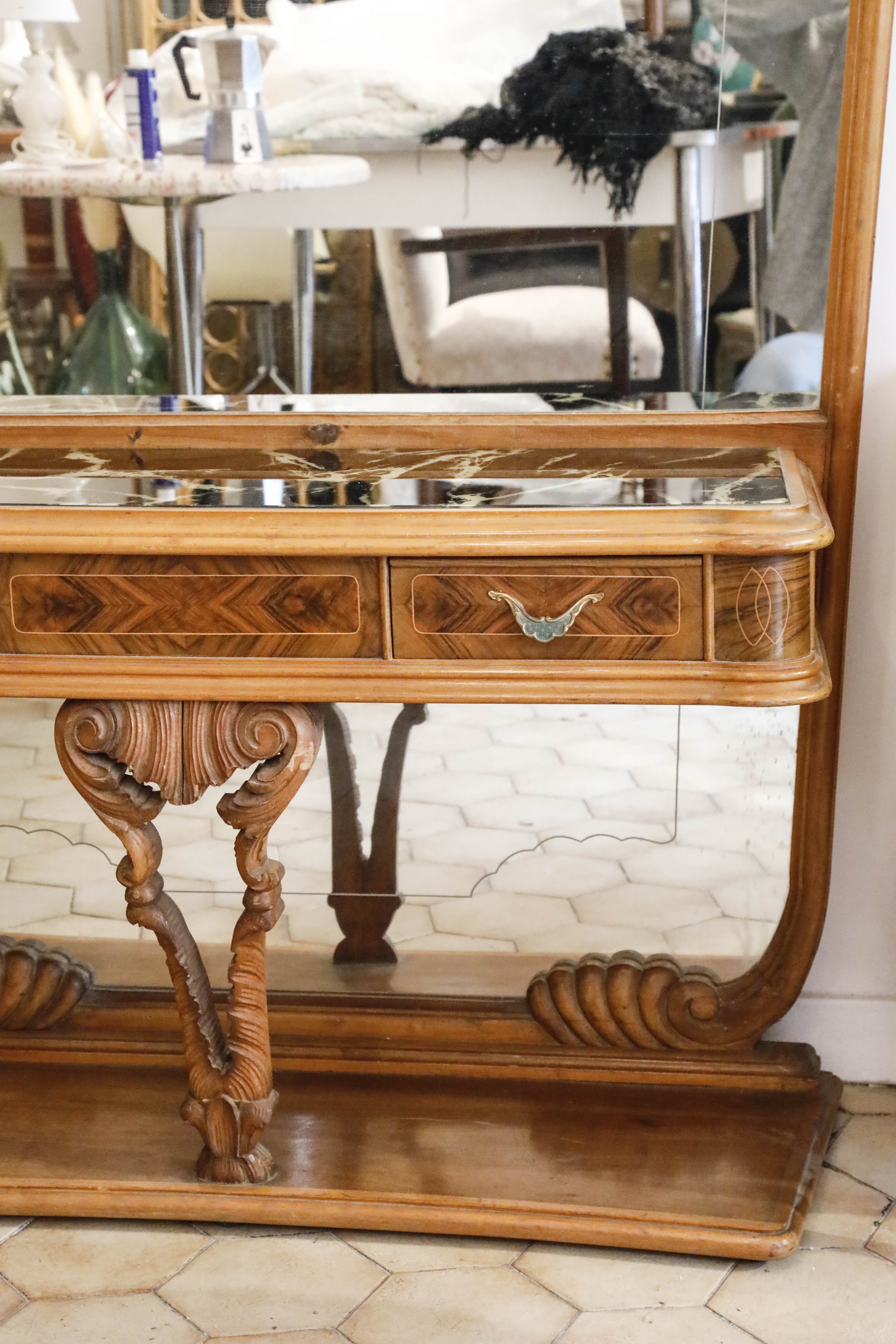 Italy hairdressing set and bedside 1940