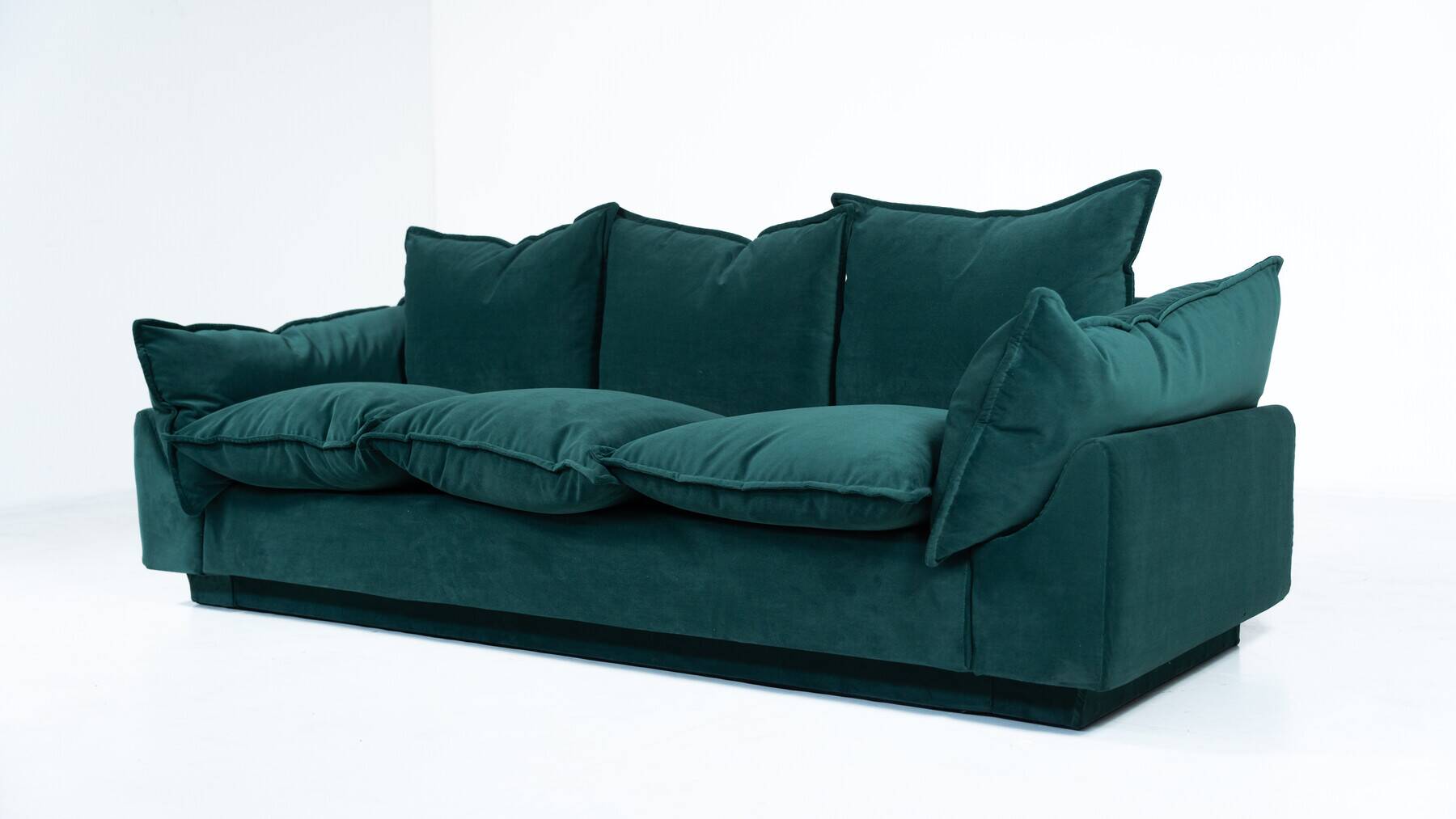 Mid-Century Modern Sofa "Cado" by Gunnar Gravesen and David Lewis Divano
