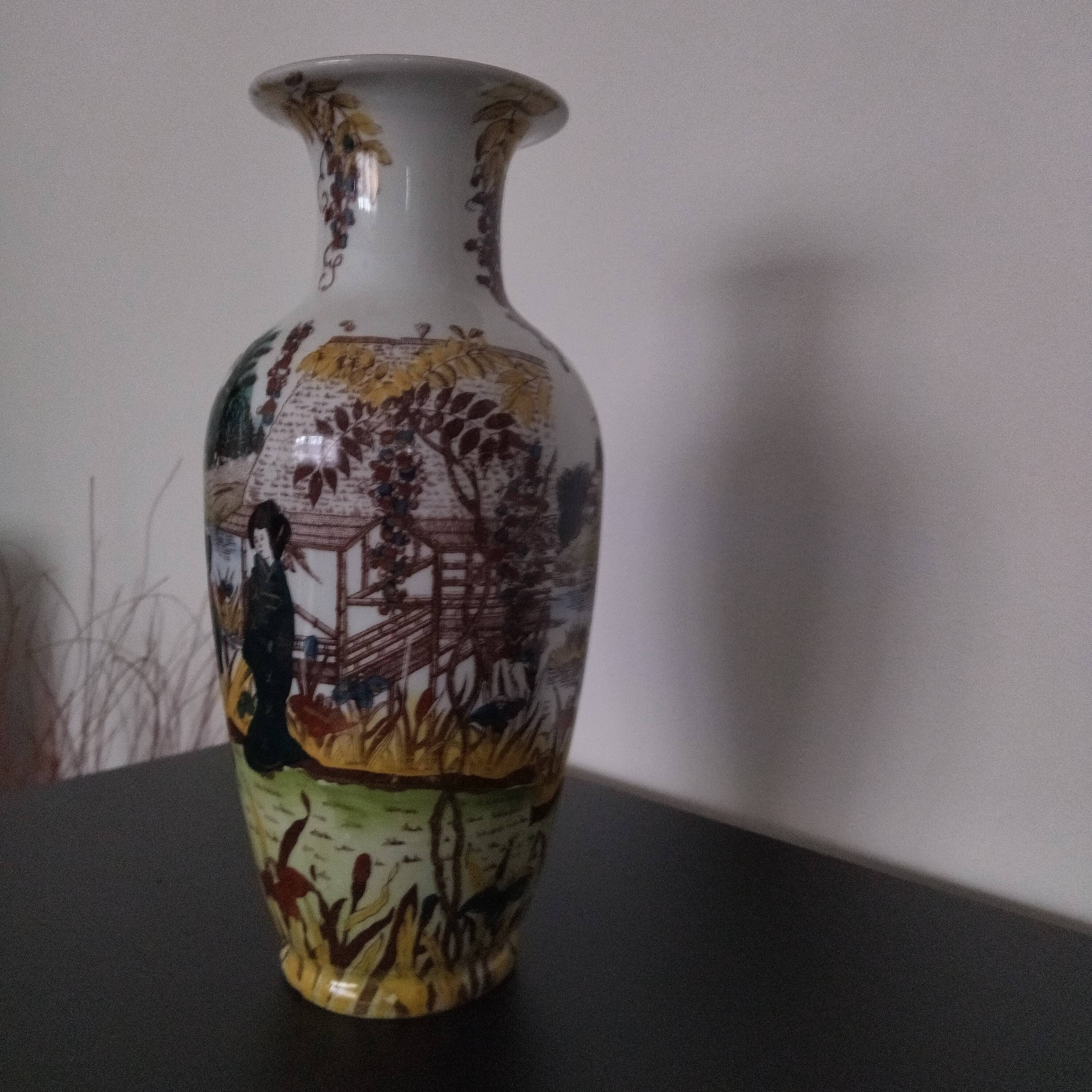 vase en porcelaine Victoria