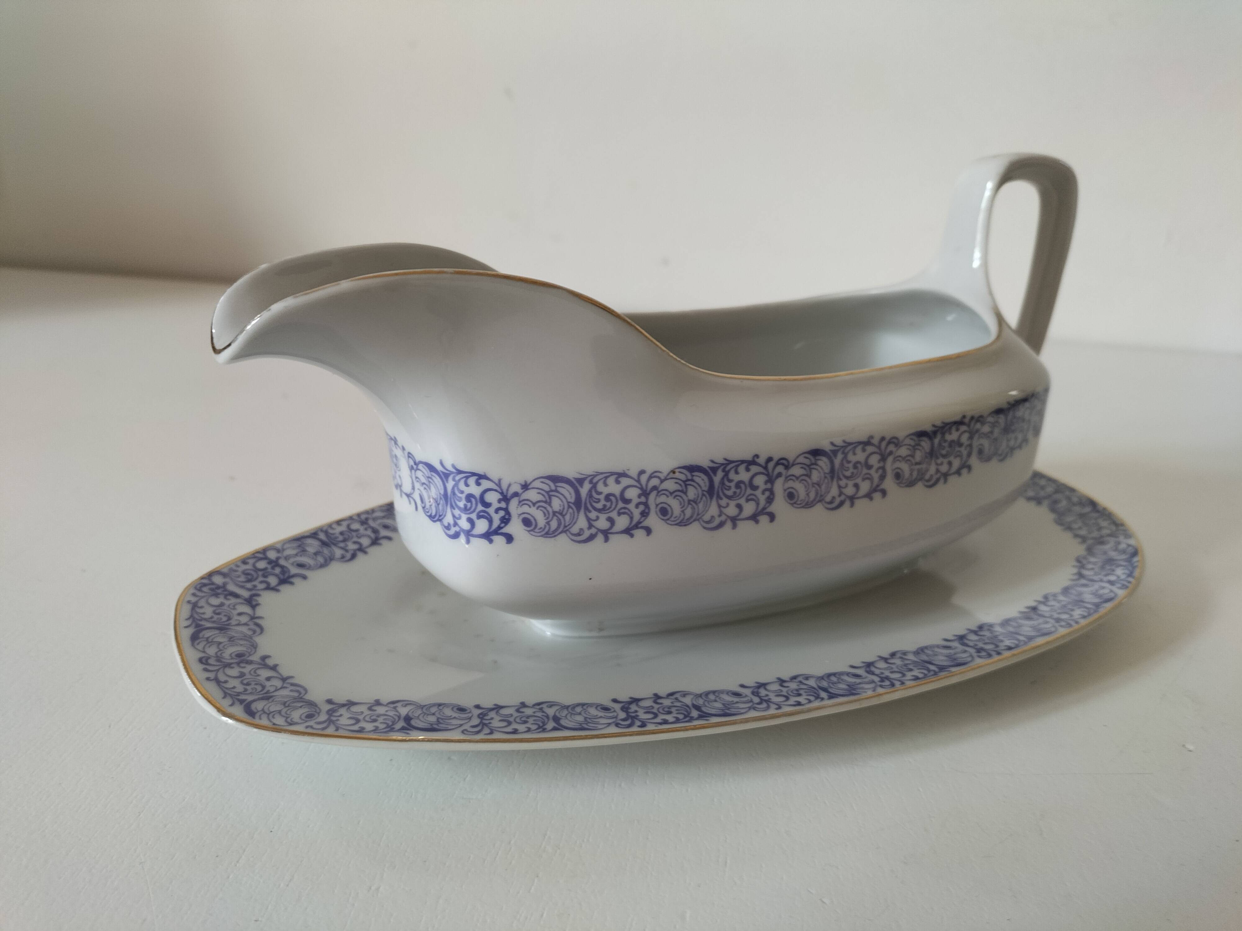 Bavaria H.J.Co porcelain sauce boat purple 1920–30