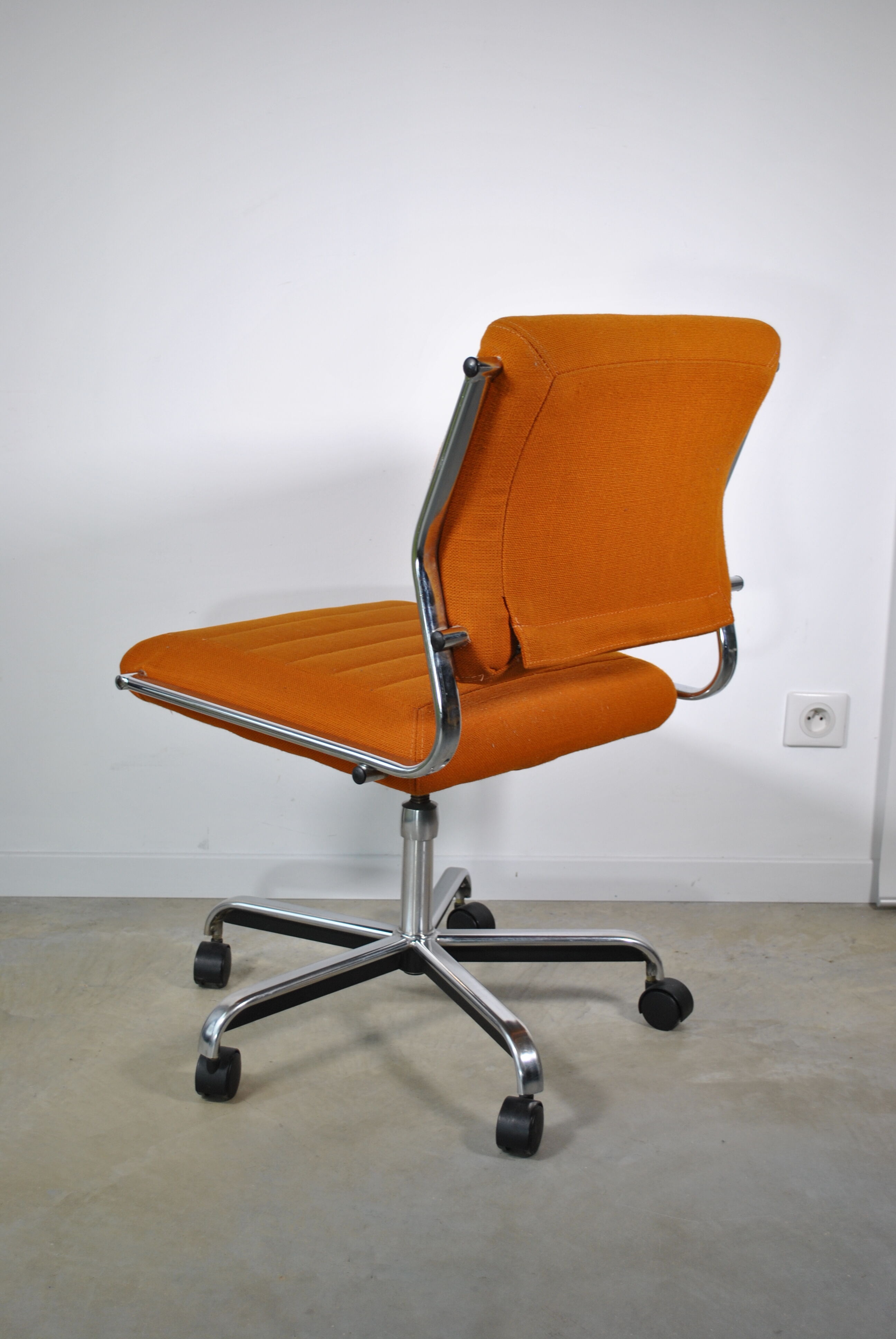 Office chair 1970
