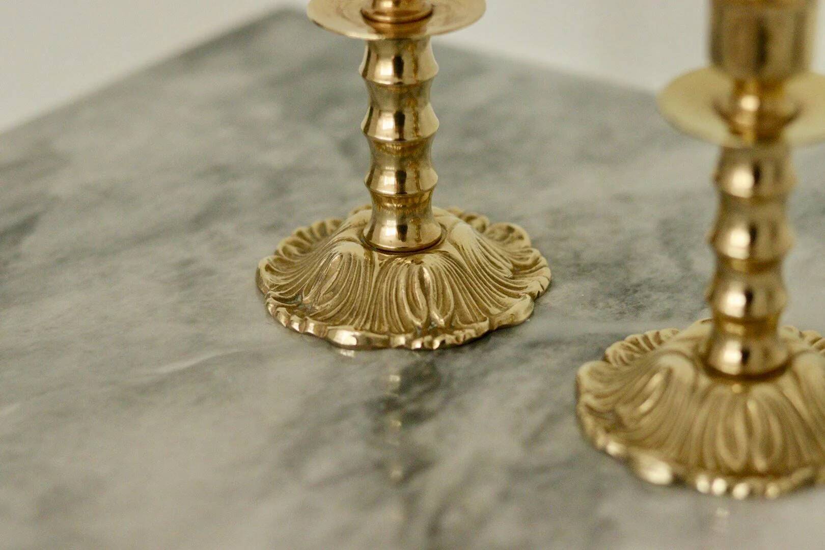 Paire de bougeoirs suédois vintage en laiton