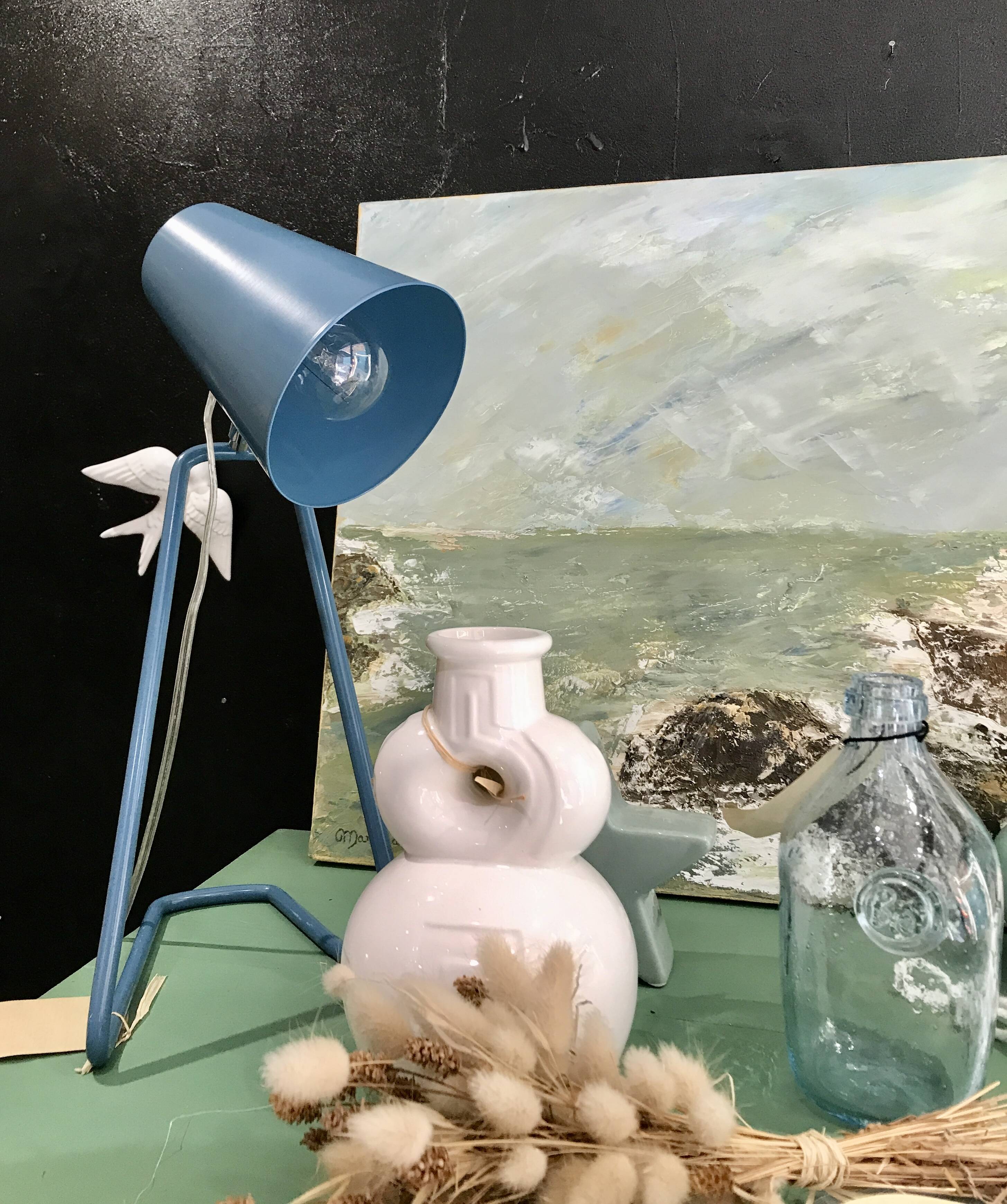 Metal table lamp