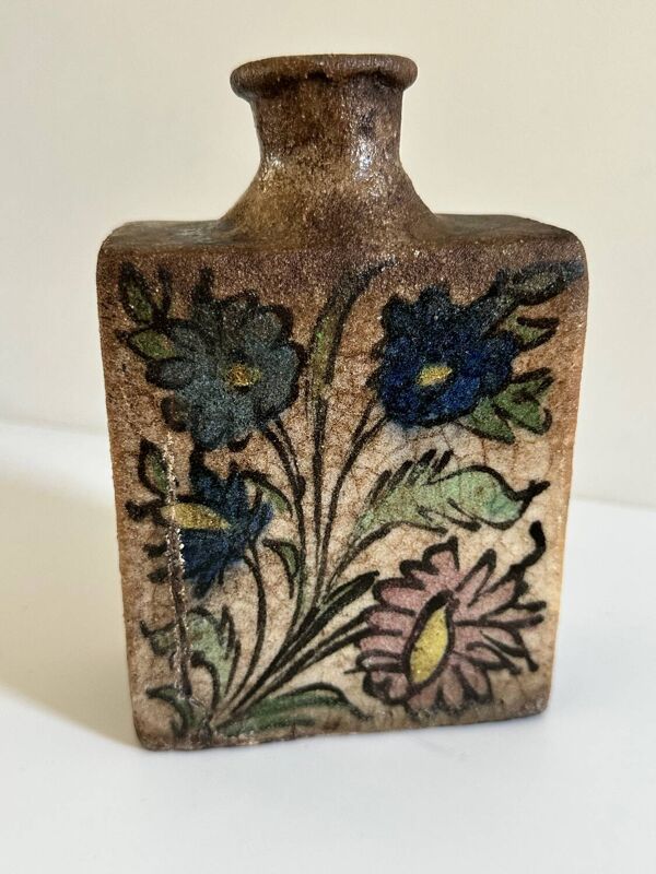Flacon ancien en céramique perse d’époque Kadjar, XVIIIe