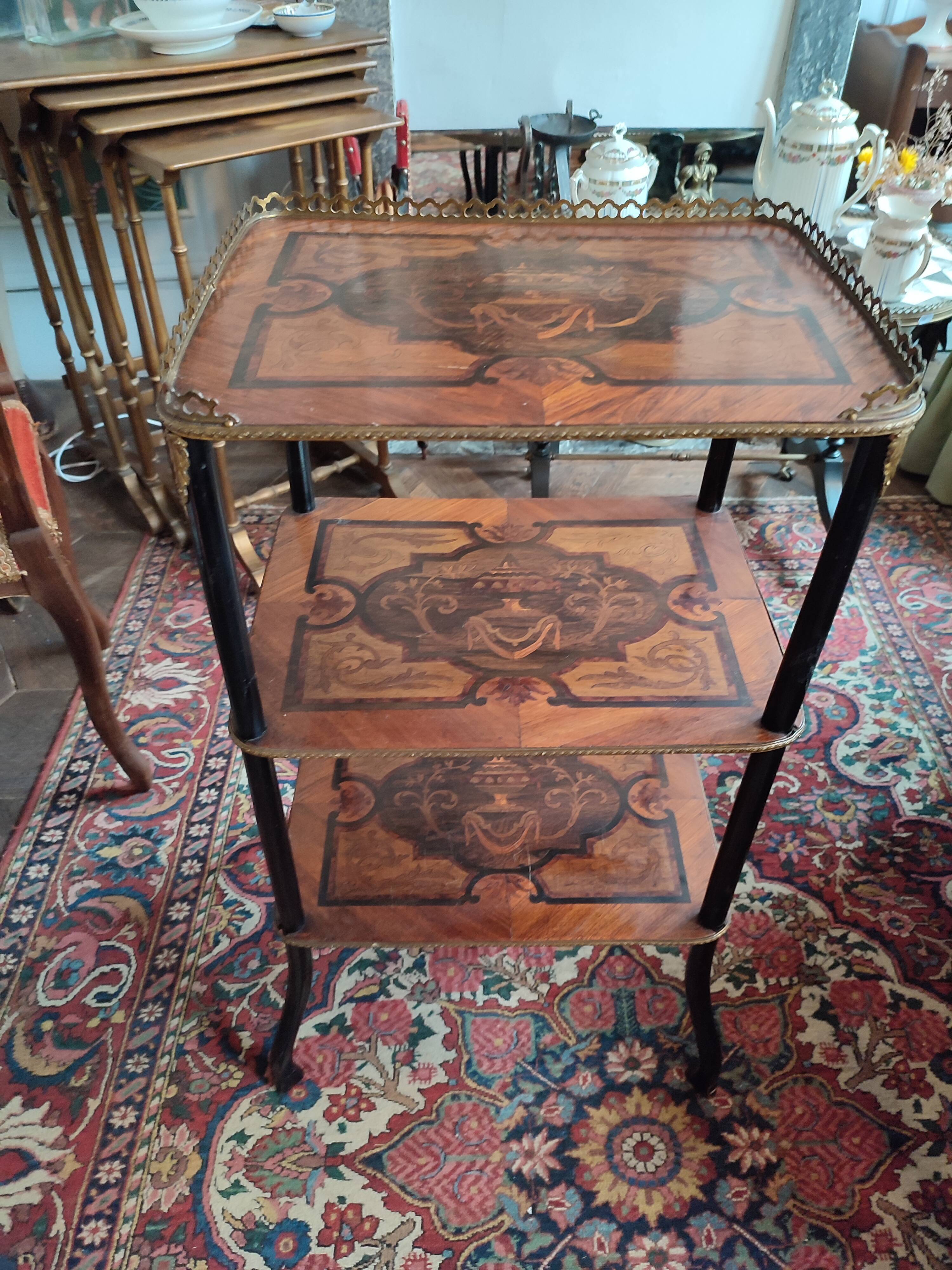 Harness serves Napoleon lII inlaid