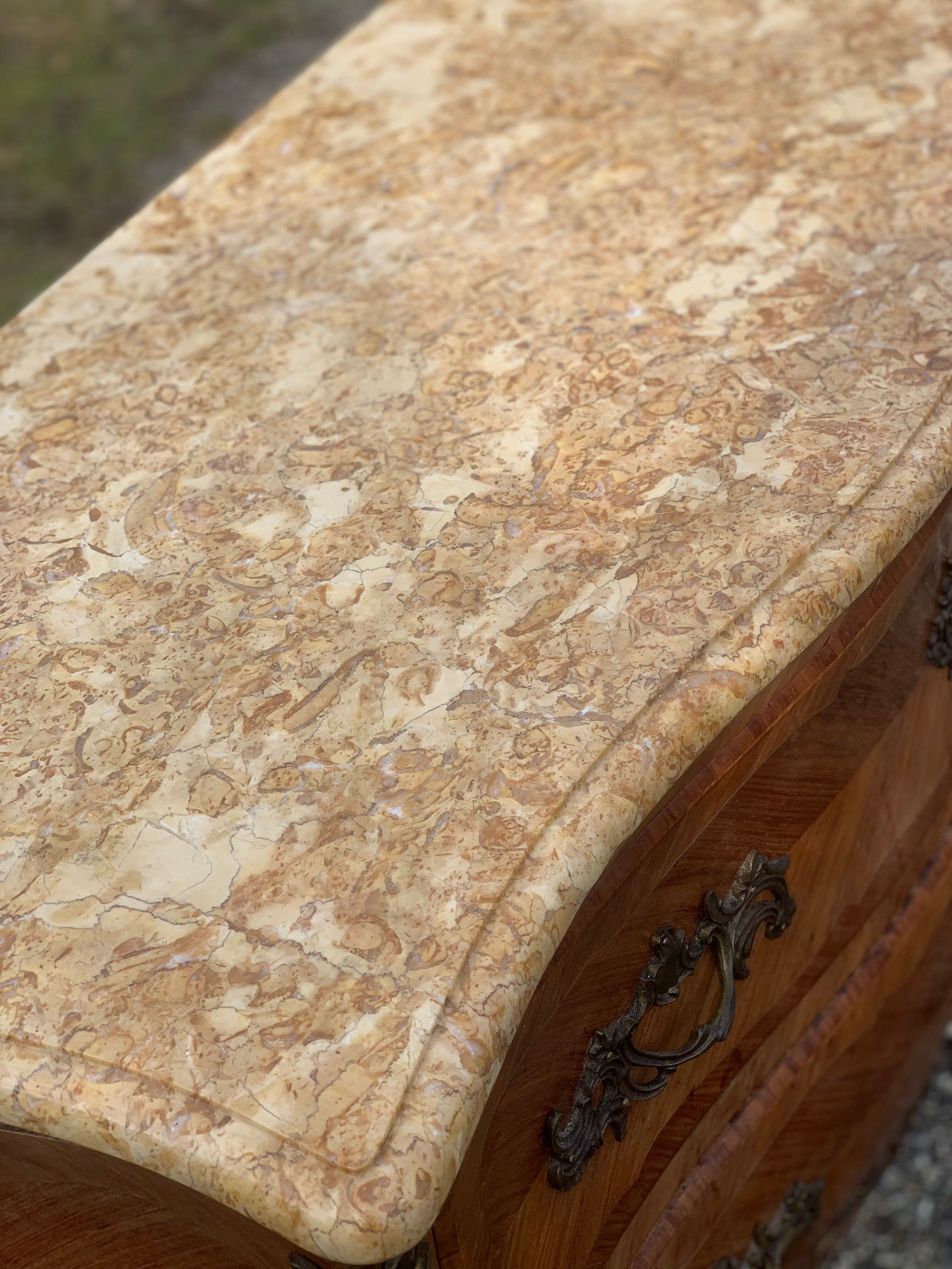 Rosewood chest of drawers