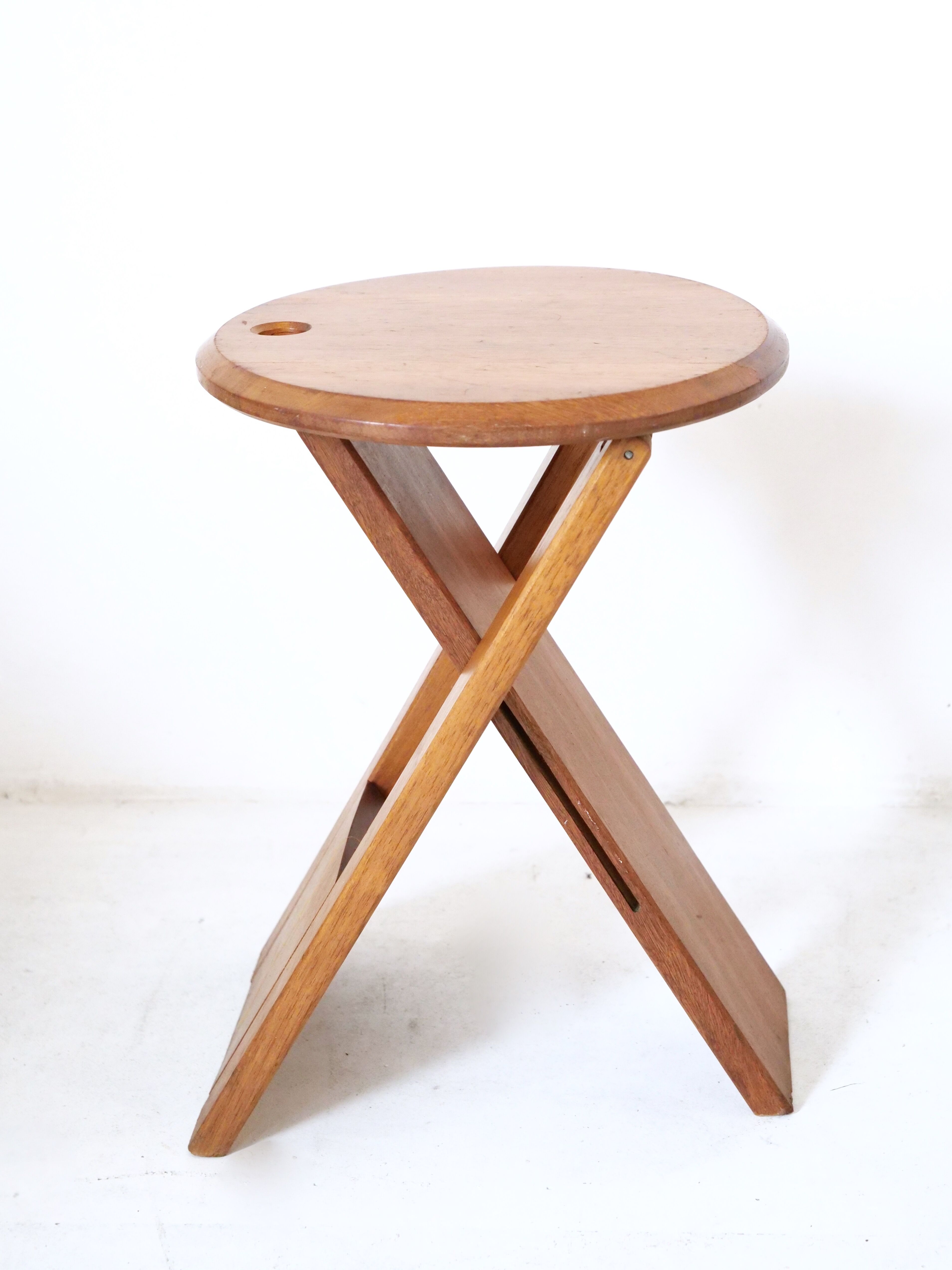 Folding wooden stool Suzy by Adrian Reed design