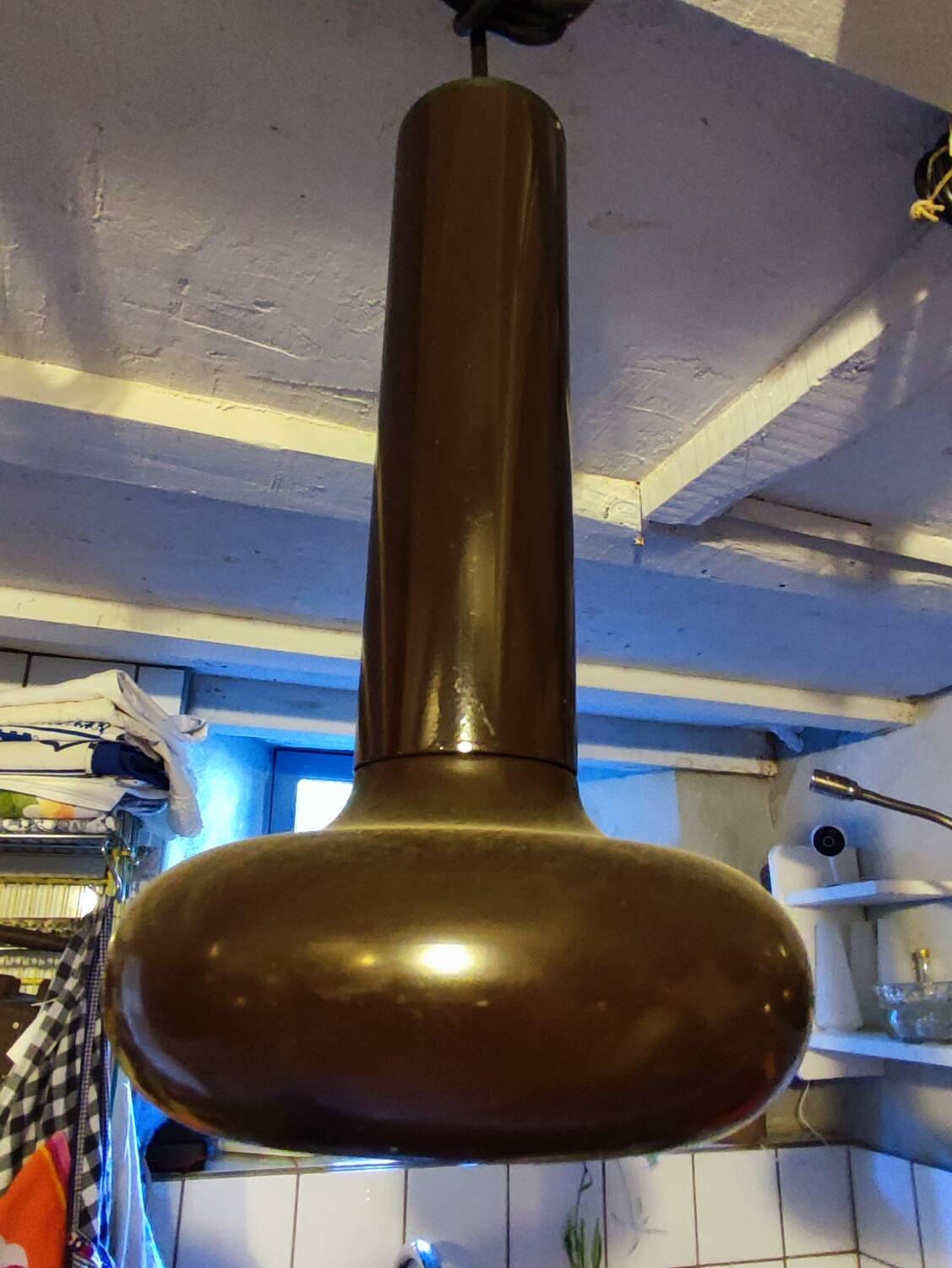 Space age, 3 brown Lita pendant lights