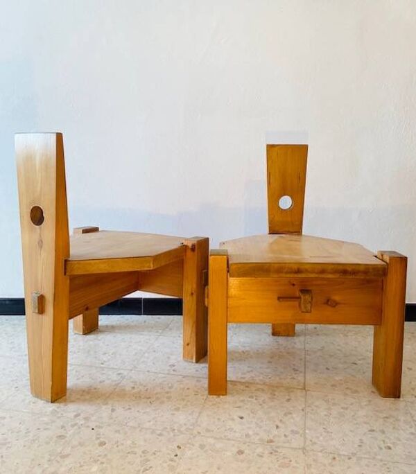 Paire de petites chaises en pin années 1970