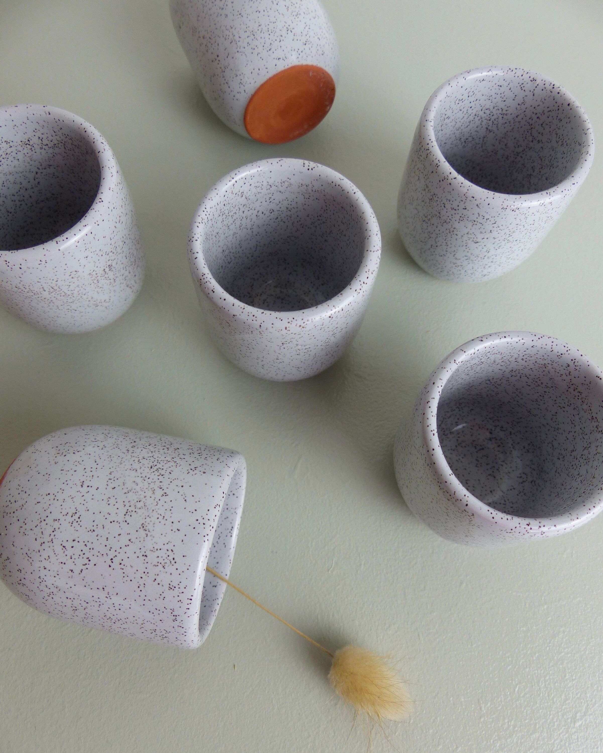 Set de 6 coquetiers petites tasses en grès moucheté