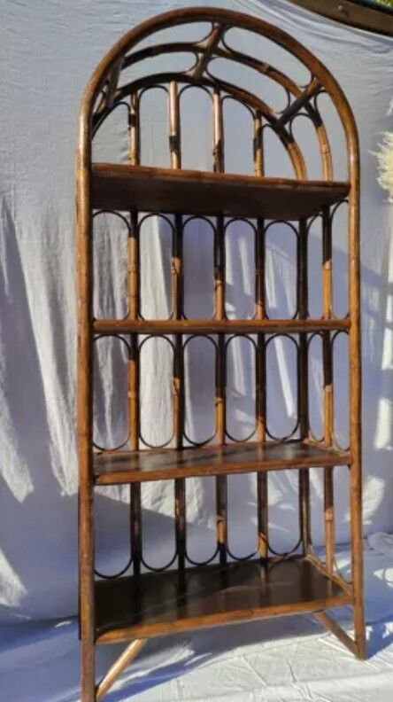 Bibliothèque étagères en rotin vintage