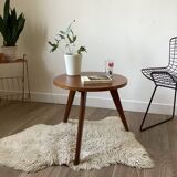 Tripod round coffee table
