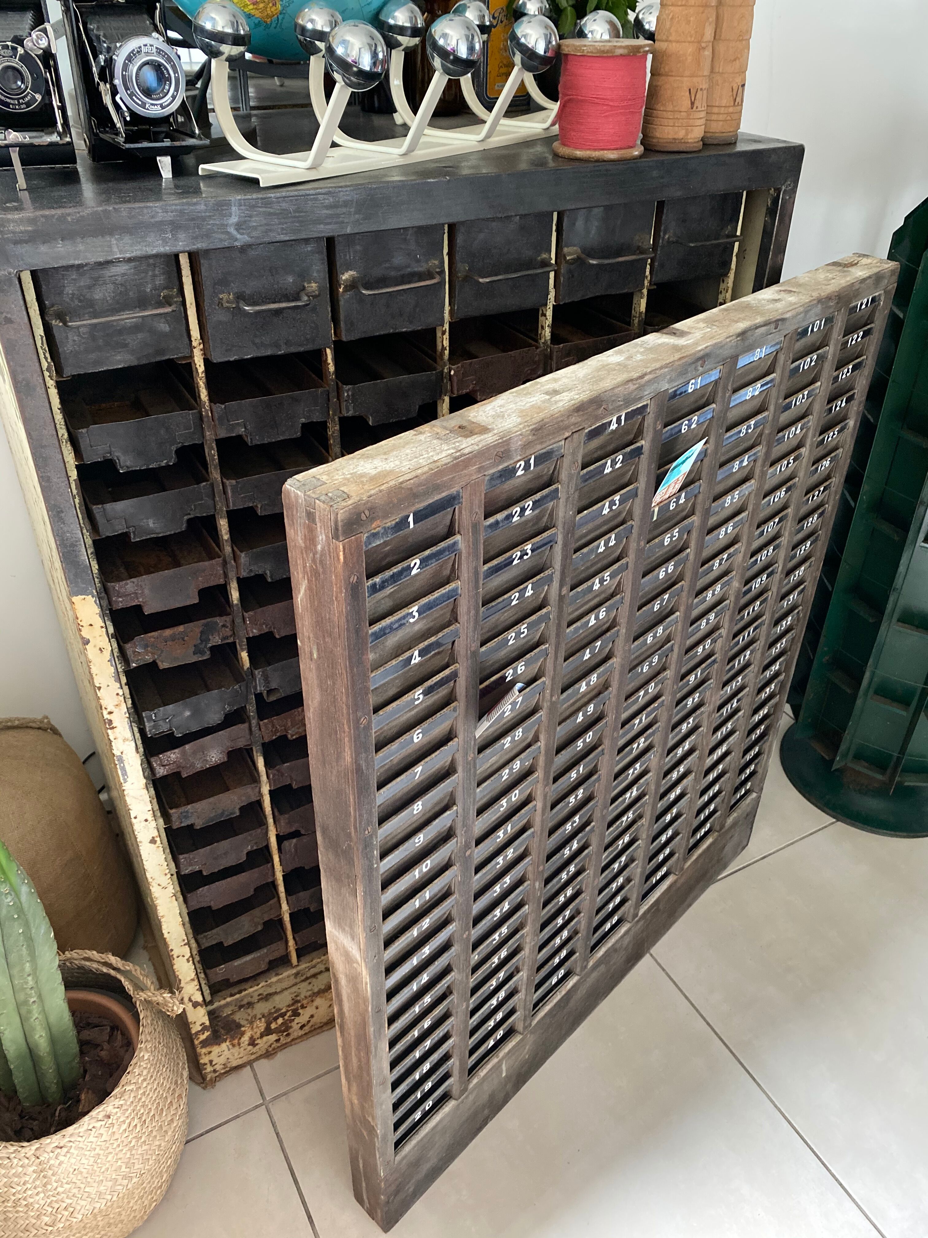 Old factory scoreboard or pointer