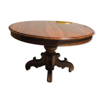 Old round table