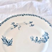 Plat rond en terre de fer oiseaux Choisy-le-Roi HB & C, XIXe siècle