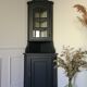 Corner cabinet