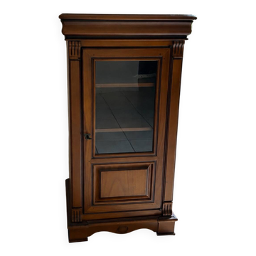 Petit meuble d’appoint vitré en merisier
