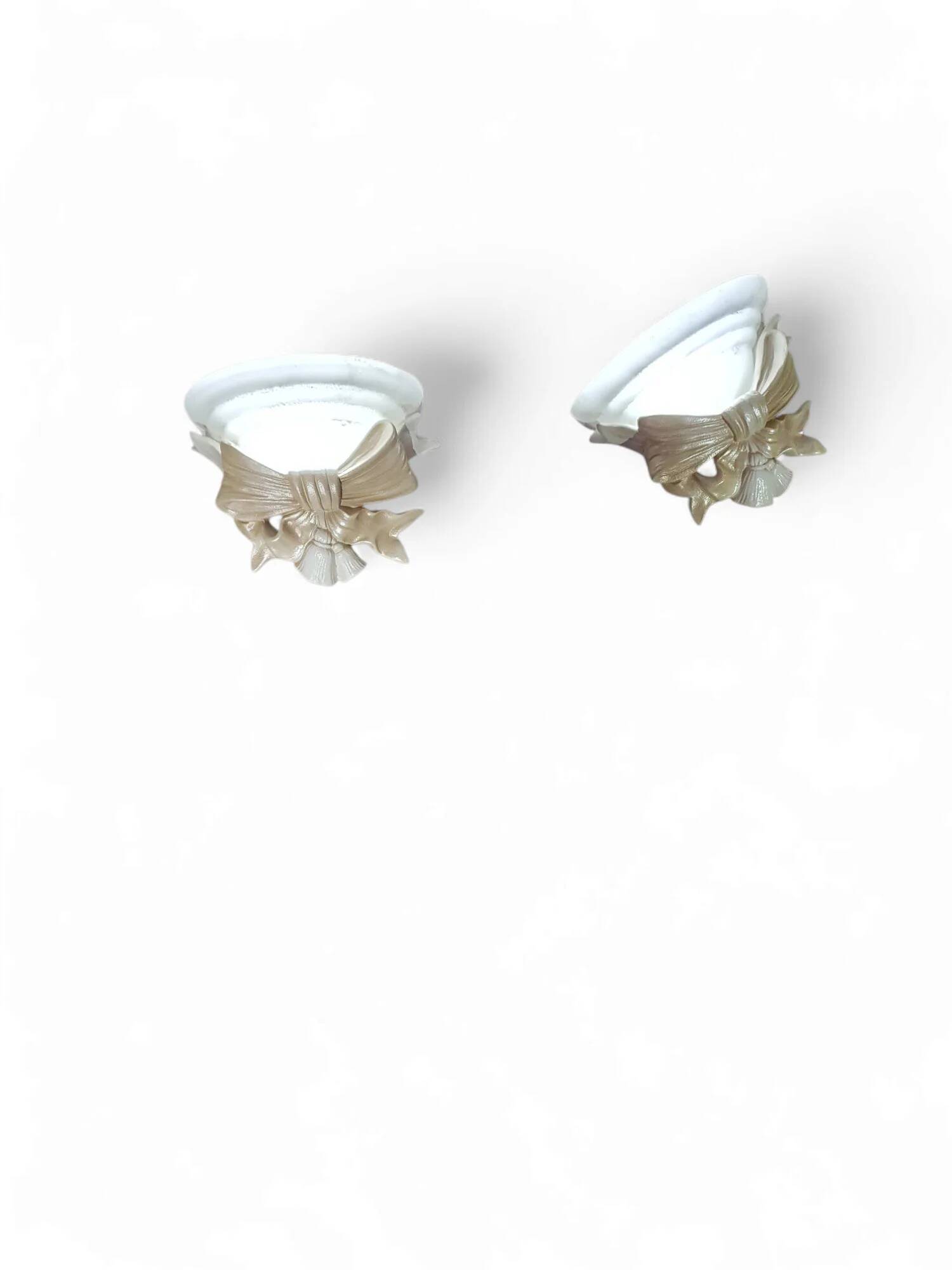 2 x resin wall lamps