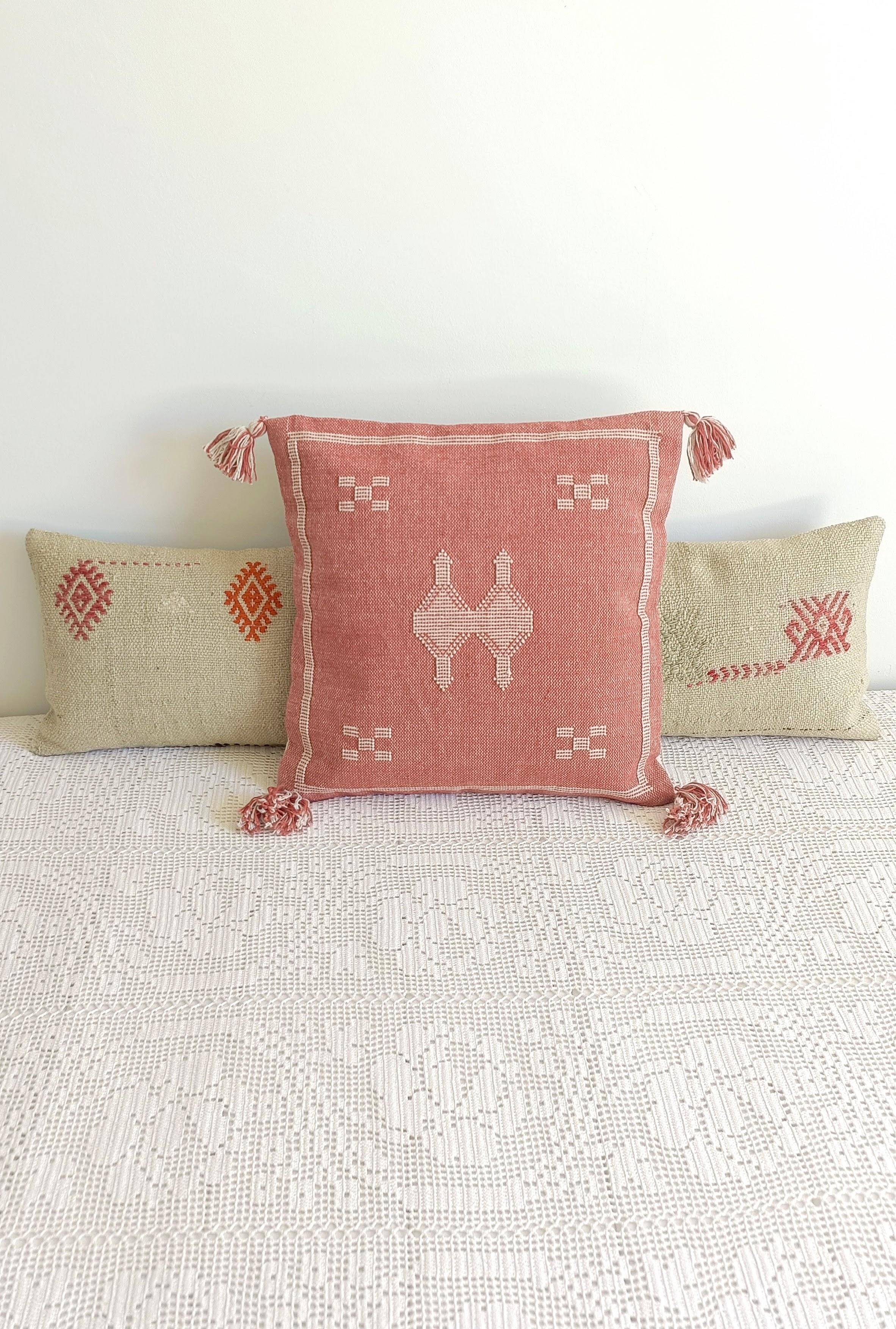 Coussin en lin marocain fait à la main, rose et crème, style mauresque, neuf