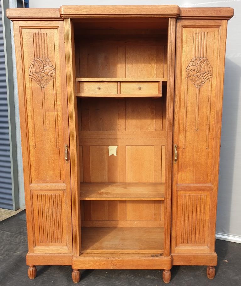 Library cabinet Art Deco columns with godrons