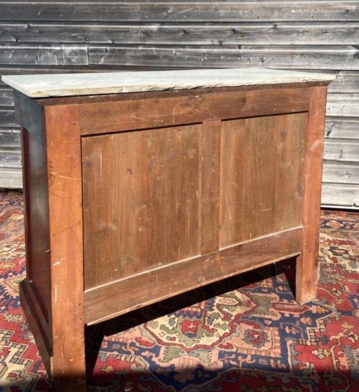 Commode d’époque Empire estampillée en acajou