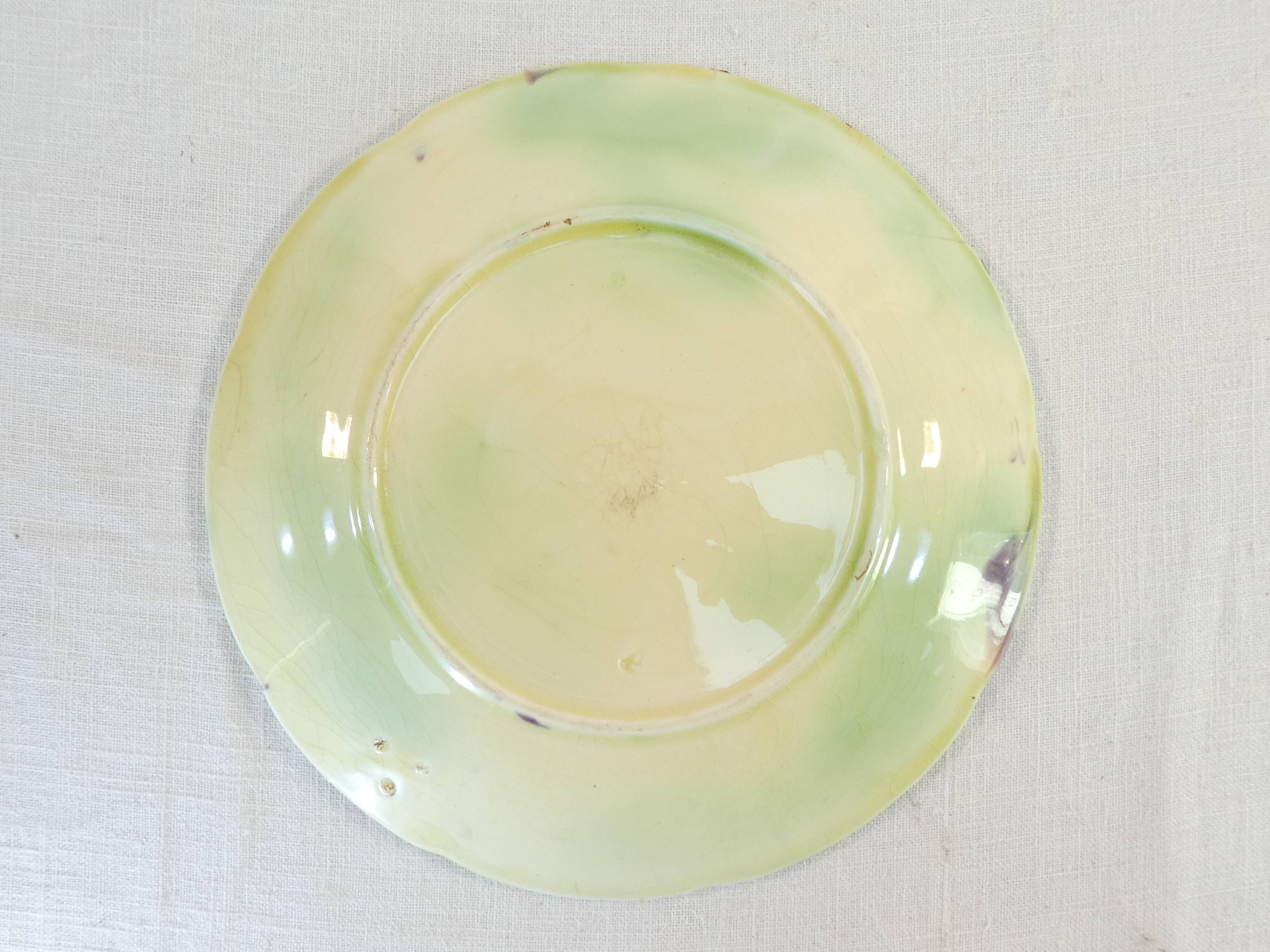 Plate of bunched barbotine and grape leaf