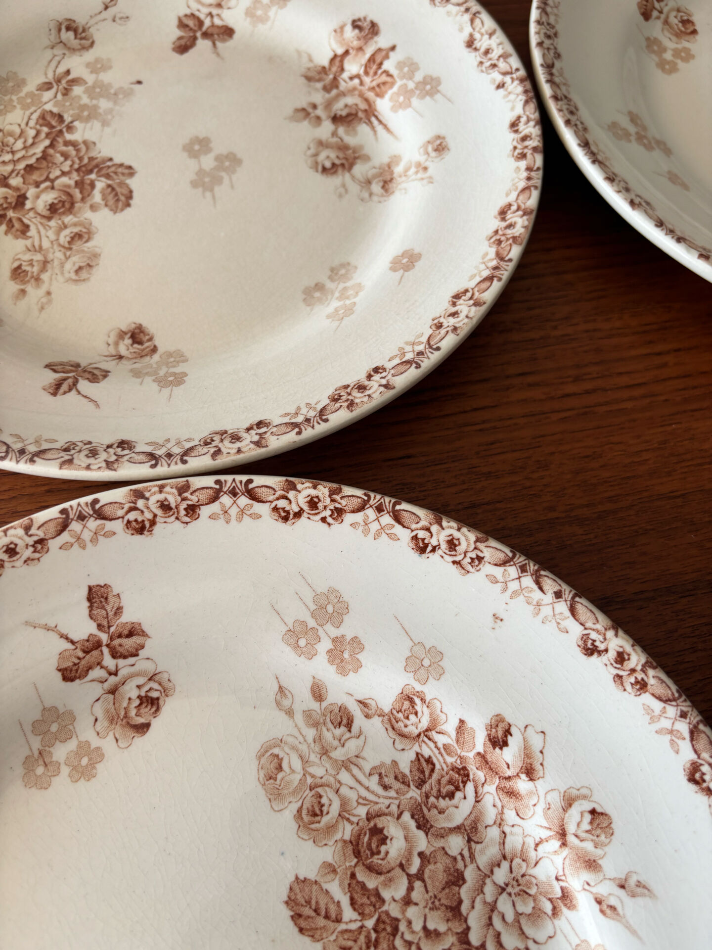 4 antique flat plates from Hte Boulenger et Cie in sepia ironstone, Lucie model.