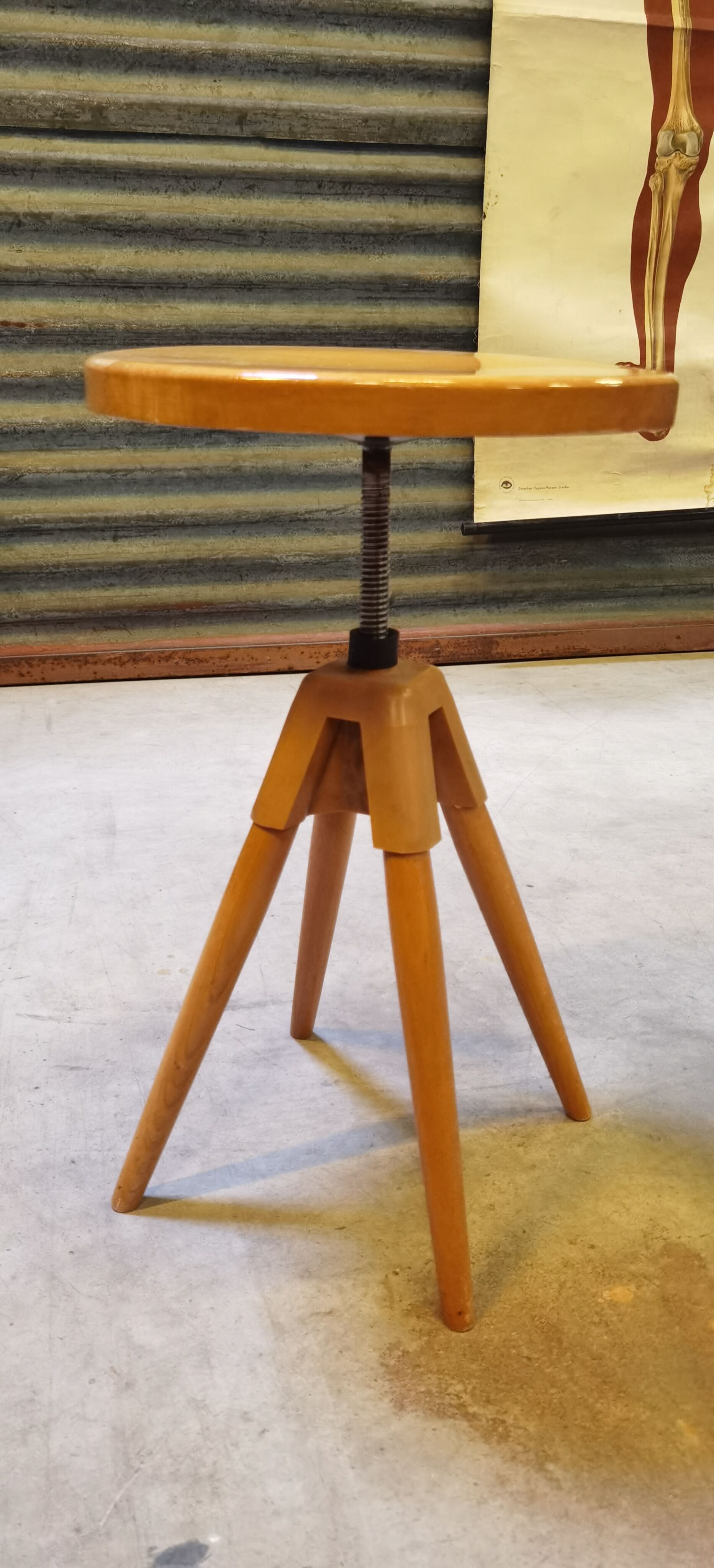 Tabouret de piano à vis reglable République Tchèque Mid-Century modern1960