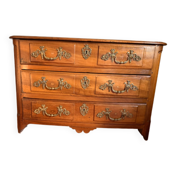 Commode en noyer blond à trois tiroirs XVIIIeme siecle