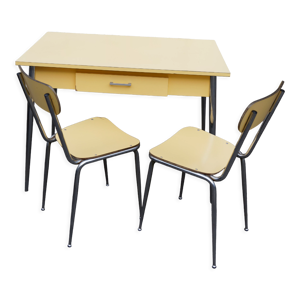 Ensemble table chaises