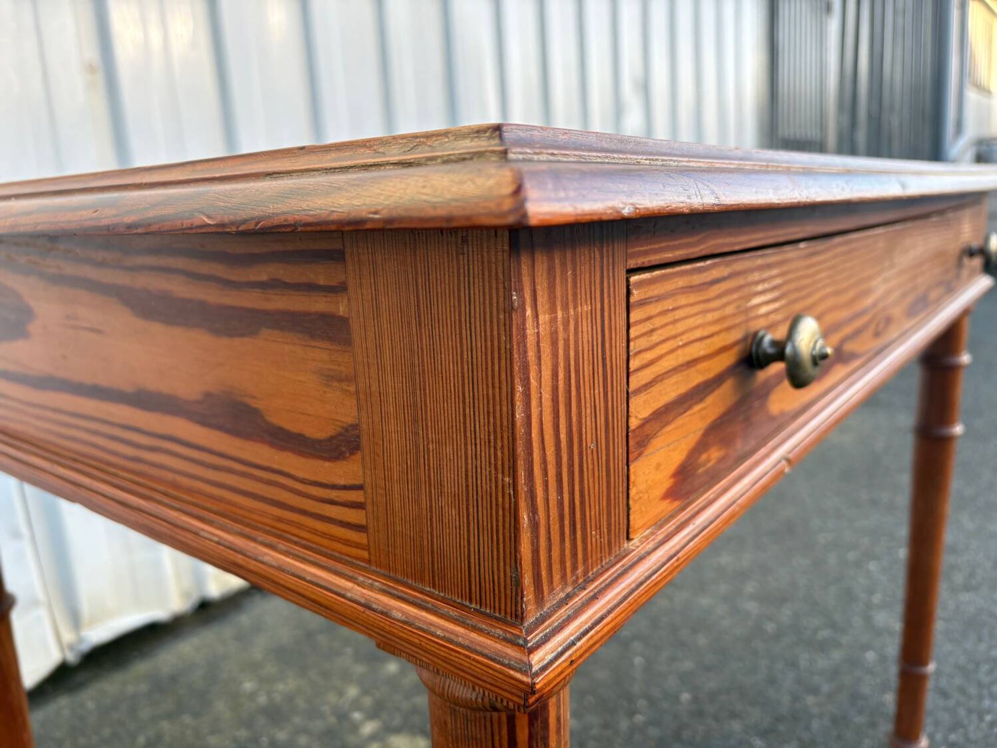 Antique desk in pitch pine, turned legs, drawer – superb patina.