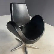 Alipes black swivel salon chair with chrome star base by Giorgetto Giugiaro for Gamma & Bross, Italy, contemporary, 85 × 70 × 60 cm