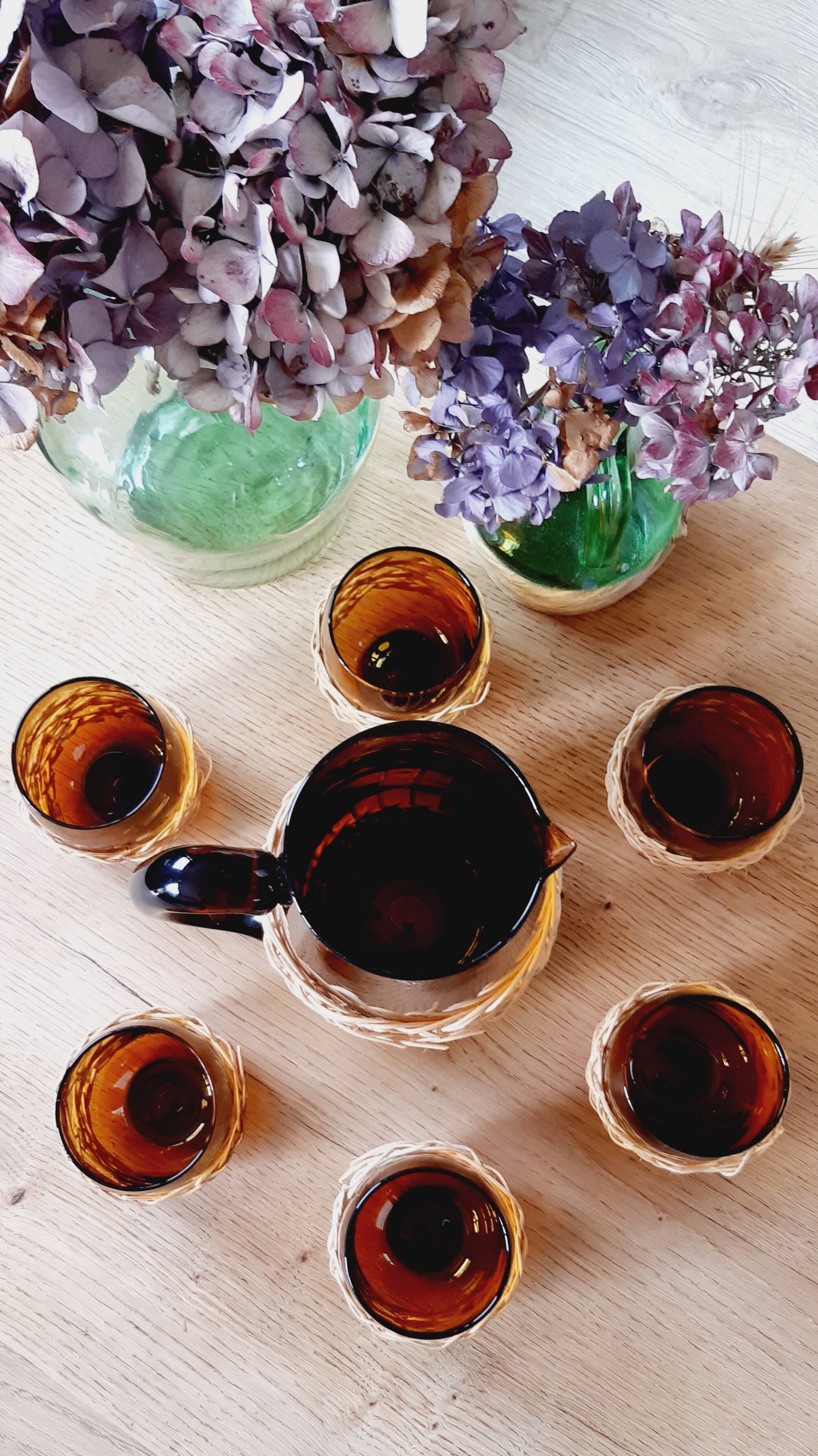 Carafe and 6 vintage tumbler glasses