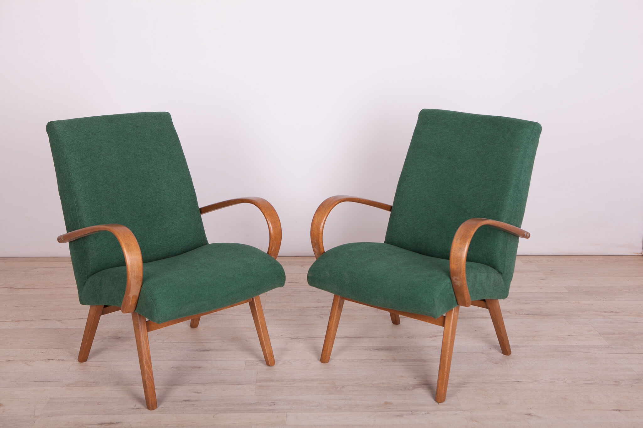 Pair of Model 53 armchairs by Jaroslav Smidek for TON, 1960s