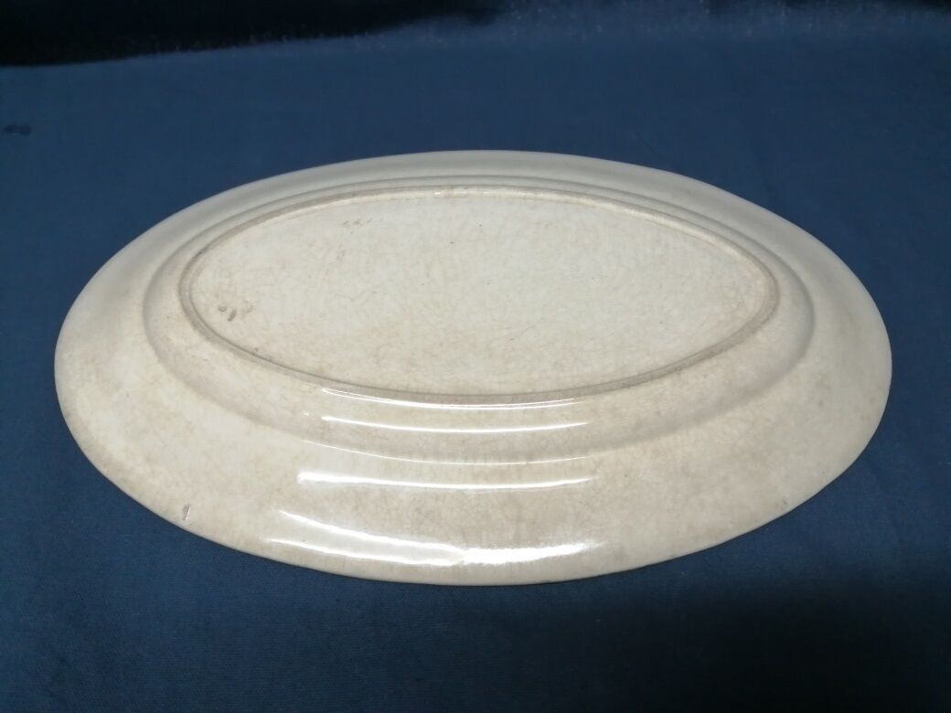 Oval porcelain dish