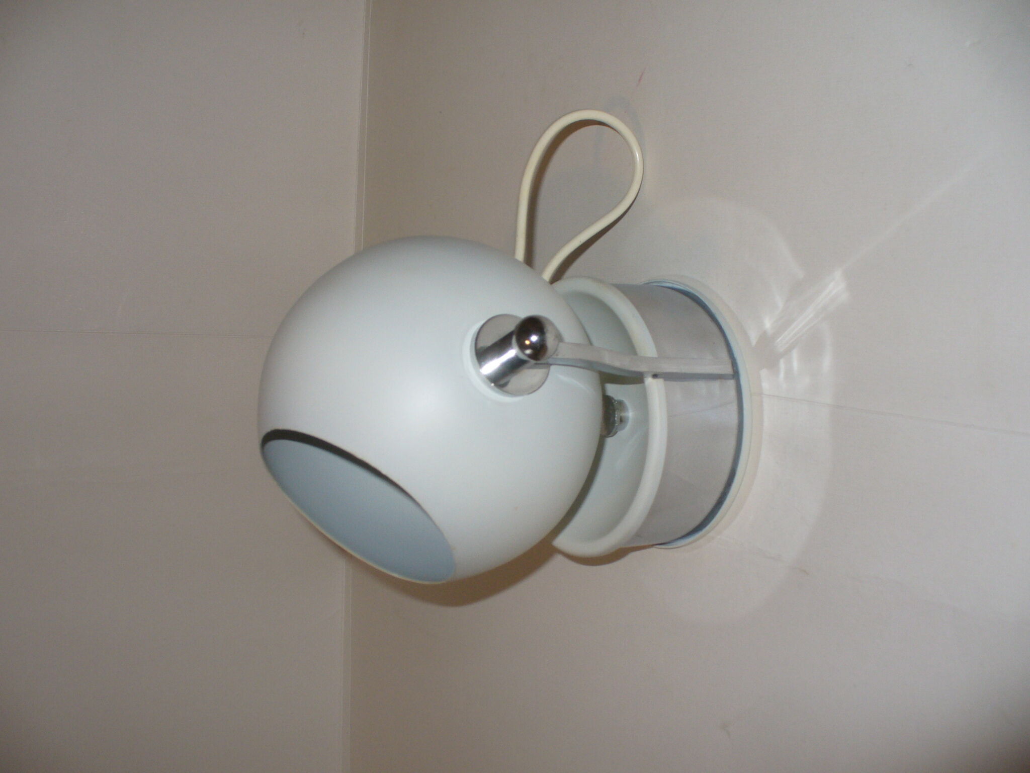 Eye ball wall lamp from the 60s - 70s