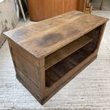Central island trading counter in walnut